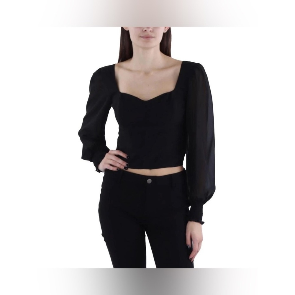 Abercrombie & Fitch Sweetheart Neck Cropped Top – Long Sleeve 🖤
